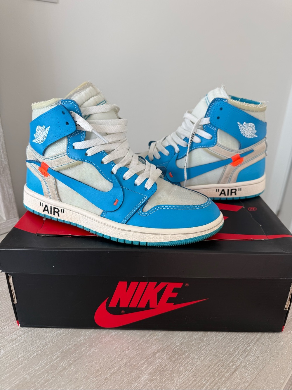 Jordan 1 x Off-White Retro High University Blue